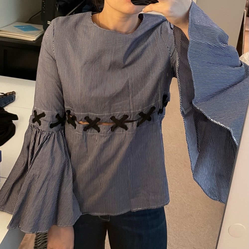 Lace detail top
